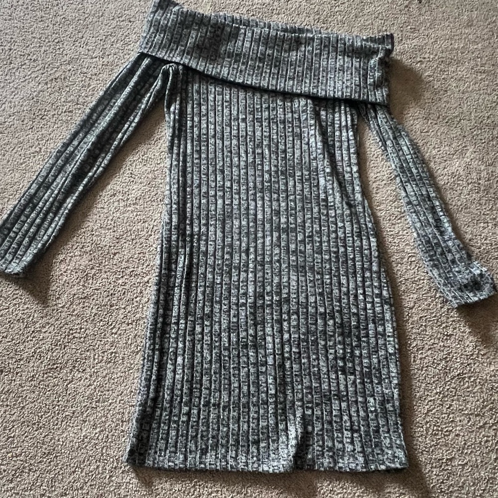 Gray off shoulder long sleeve dress
